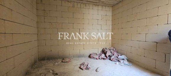 3 chambres Appartement à Victoria, Malta No. 784 5