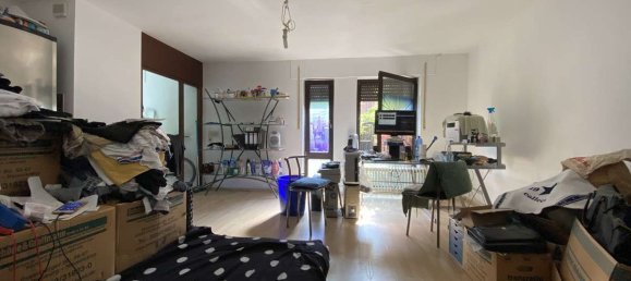 Studio in Dusseldorf, Germany No. 15292 4