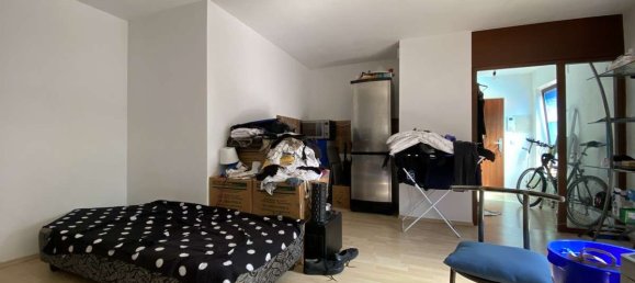 Studio in Dusseldorf, Germany No. 15292 6