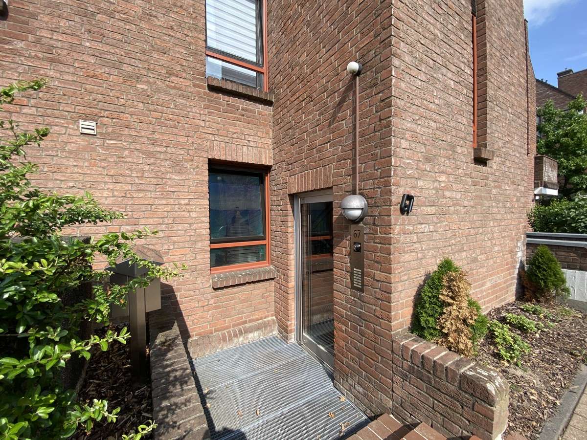 Studio in Dusseldorf, Germany No. 15292