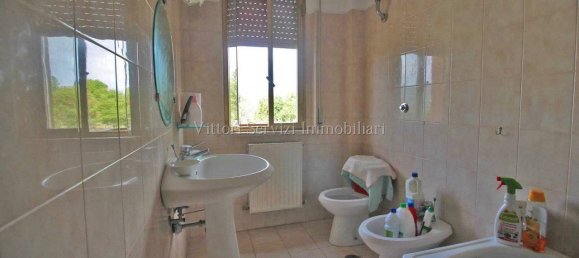 2 Schlafzimmer Wohnung in Chiusi, Italy, Nr. 328775 8