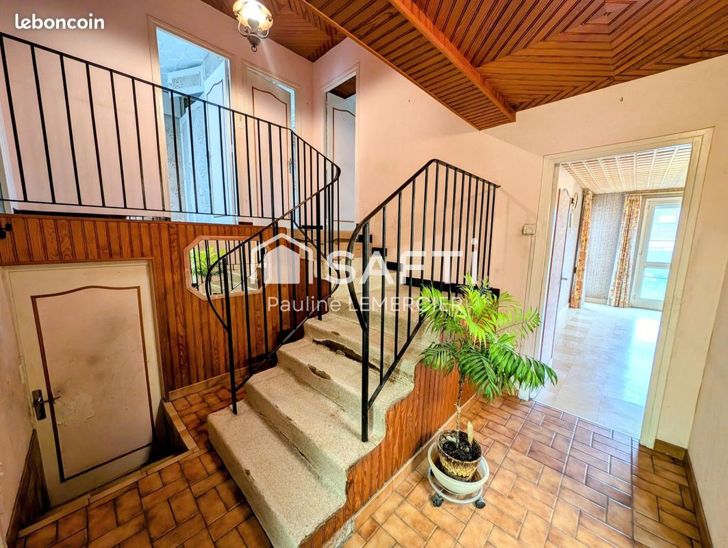 3 Schlafzimmer Stadthaus in Laon, France, Nr. 210169