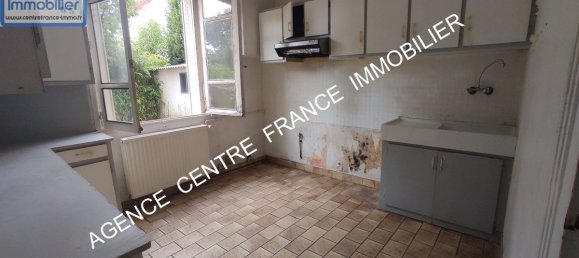 4 bedrooms House in Bourges, France No. 238187 4