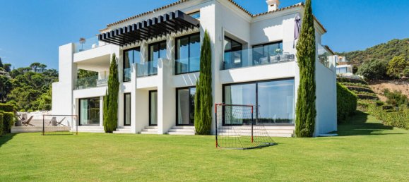 5 bedrooms Villa in Marbella, Spain No. 31772 36