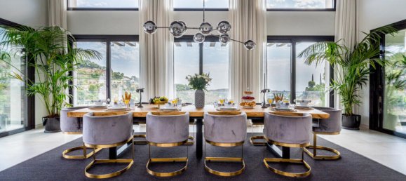 5 bedrooms Villa in Marbella, Spain No. 31772 17