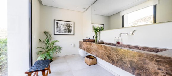 5 bedrooms Villa in Marbella, Spain No. 31772 14