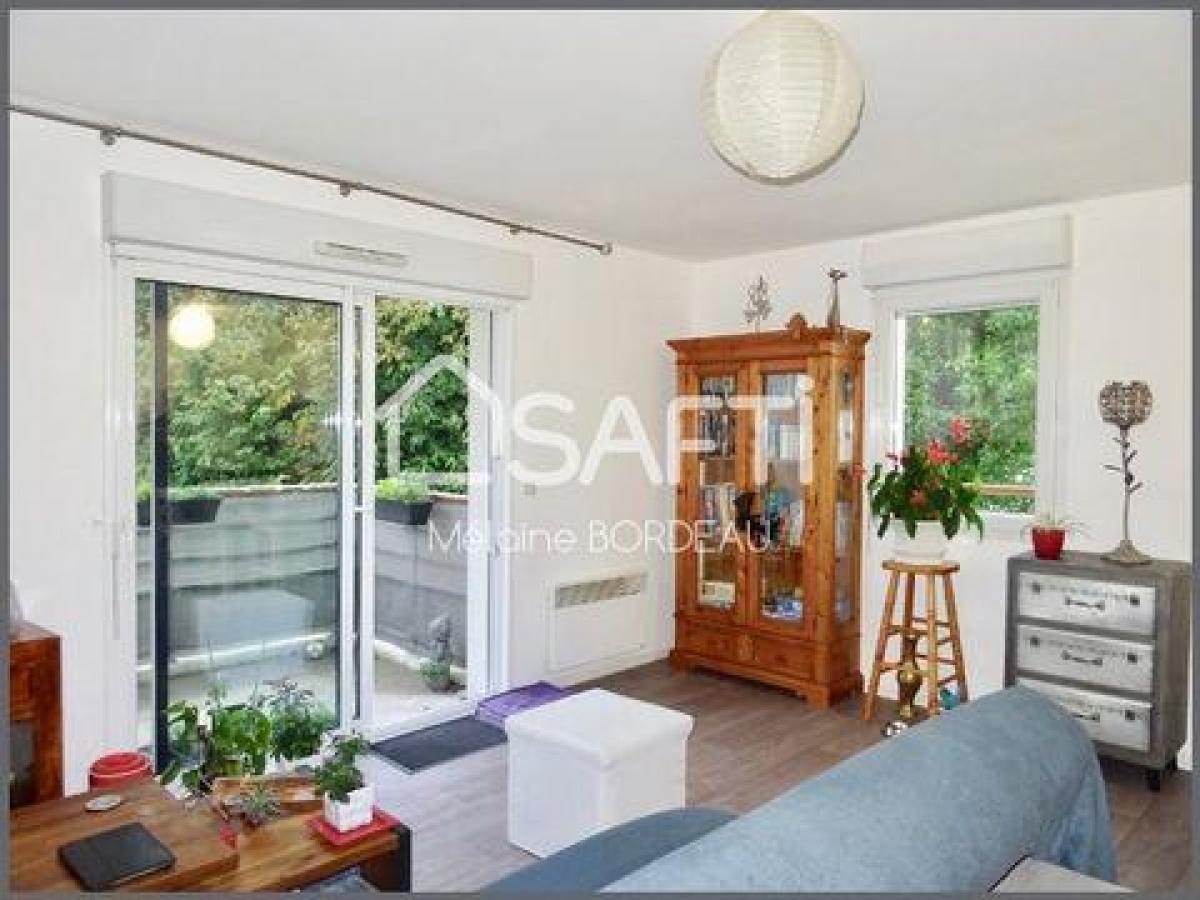 2 bedrooms Apartment in Pluvigner, France No. 12818