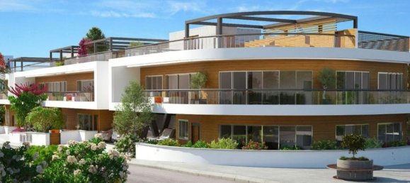 Apartamento de 3 dormitorios en Paphos, Cyprus No. 31820 5