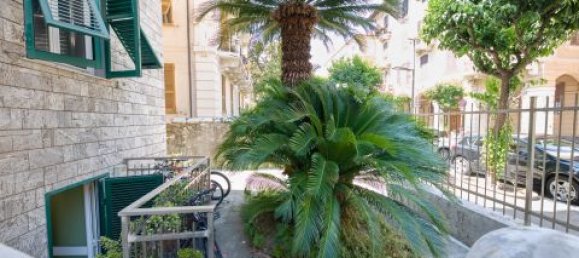 1 room Office in Chiavari, Italy No. 324954 2