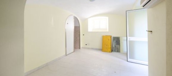 1 room Office in Chiavari, Italy No. 324954 6