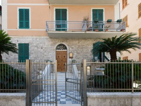 1 room Office in Chiavari, Italy No. 324954