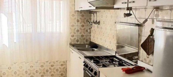 5 rooms Apartment in Carrara, Italy No. 261563 12