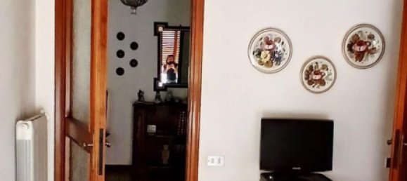 5 rooms Apartment in Carrara, Italy No. 261563 7