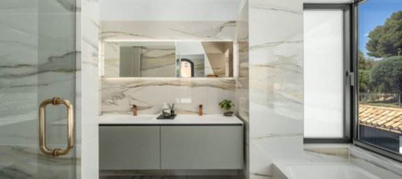 Villa de 5 dormitorios en Marbella, Spain No. 149926 9