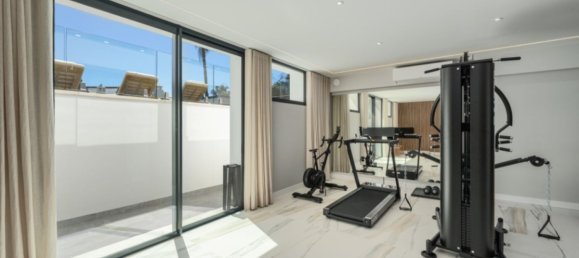 Villa de 5 dormitorios en Marbella, Spain No. 149926 12