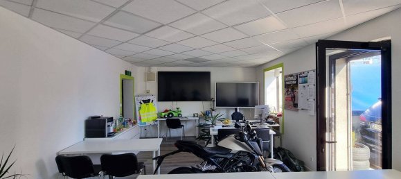 9 rooms Building in Chemnitz, Germany No. 282417 3