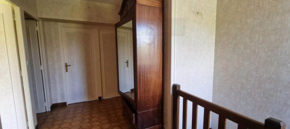 4 bedrooms House in Gy-les-Nonains, France No. 75990 7