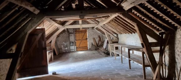 4 bedrooms House in Gy-les-Nonains, France No. 75990 12