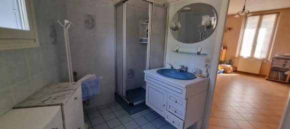 4 bedrooms House in Gy-les-Nonains, France No. 75990 5