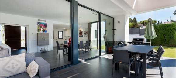 4 bedrooms Villa in Marbella, Spain No. 121167 5