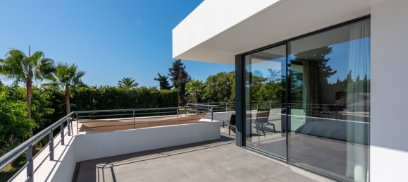 4 bedrooms Villa in Marbella, Spain No. 121167 21