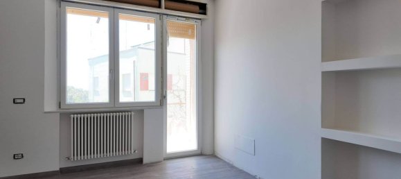 Квартира с 3 спальнями в Санта Мария Нуова, Италия № 333581 3