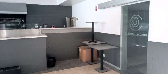 384m² Commercial property in Oeiras, Portugal No. 112519 7