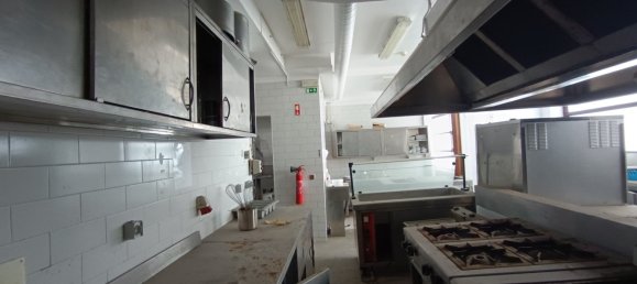 384m² Commercial property in Oeiras, Portugal No. 112519 28