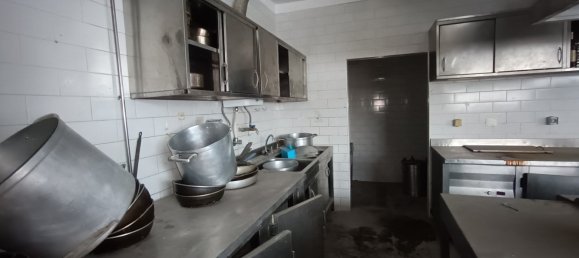 384m² Commercial property in Oeiras, Portugal No. 112519 24