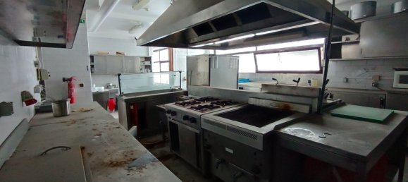 384m² Commercial property in Oeiras, Portugal No. 112519 26