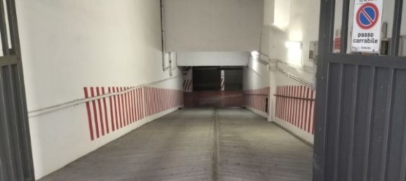 1 room Garage in Rome, Italy No. 153564 10