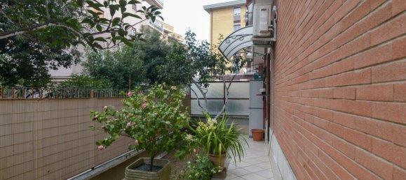 3 rooms Apartment in Rome, Italy No. 46847 21