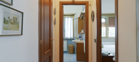 3 rooms Apartment in Rome, Italy No. 46847 30