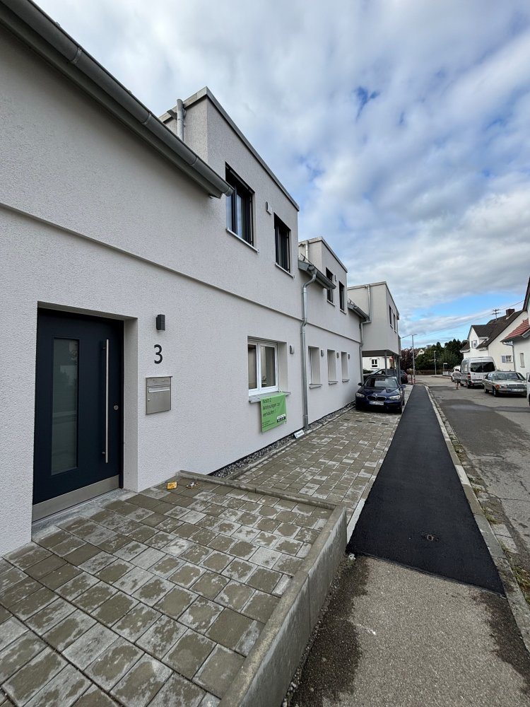 5 rooms Apartment in Biberach, Germany No. 88003