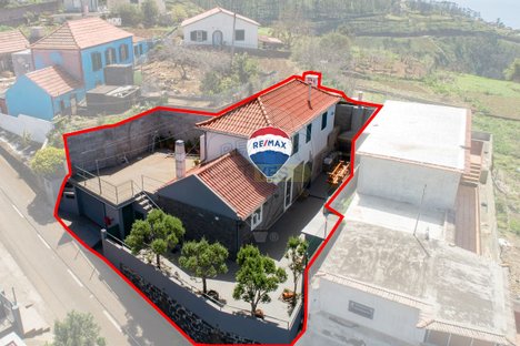 2 bedrooms House in Calheta, Portugal No. 29384