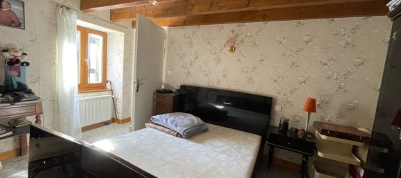 Casa de 4 dormitorios en Cublize, France No. 197601 21