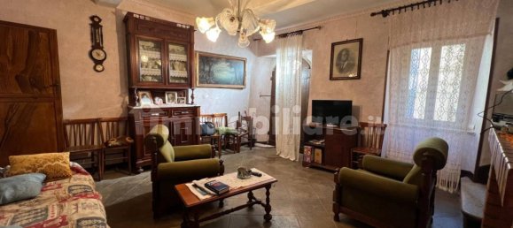 3 bedrooms House in Guarcino, Italy No. 228647 5