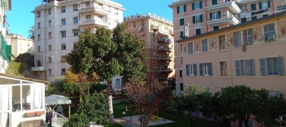 4 rooms Apartment in Genoa, Italy No. 21124 2