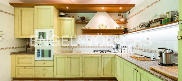 Вилла с 10 комнатами в Монте Сан Пьетро, Италия № 261618 9