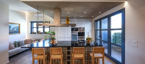 3 bedrooms Apartment in Verona, Italy No. 220723 4