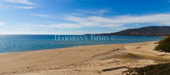 141m² Commercial property in Ajaccio, France No. 359517 5