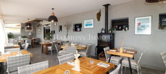 141m² Commercial property in Ajaccio, France No. 359517 2