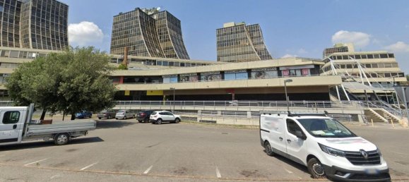 2286m² Commercial property in Modena, Italy No. 372513 2