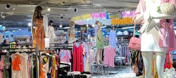 2286m² Commercial property in Modena, Italy No. 372513 3