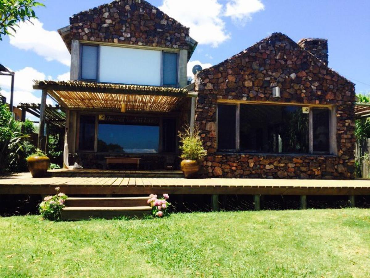 4 bedrooms House in Maldonado, Uruguay No. 8552
