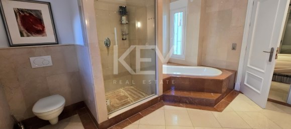 5 bedrooms Villa in Marbella, Spain No. 62661 7