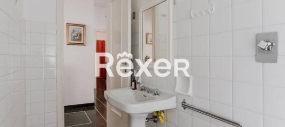 3 rooms Apartment in Genoa, Italy No. 171965 13