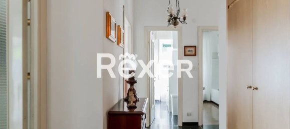 3 rooms Apartment in Genoa, Italy No. 171965 16