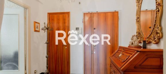 3 rooms Apartment in Genoa, Italy No. 171965 15