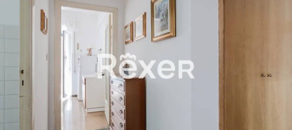 3 rooms Apartment in Genoa, Italy No. 171965 12